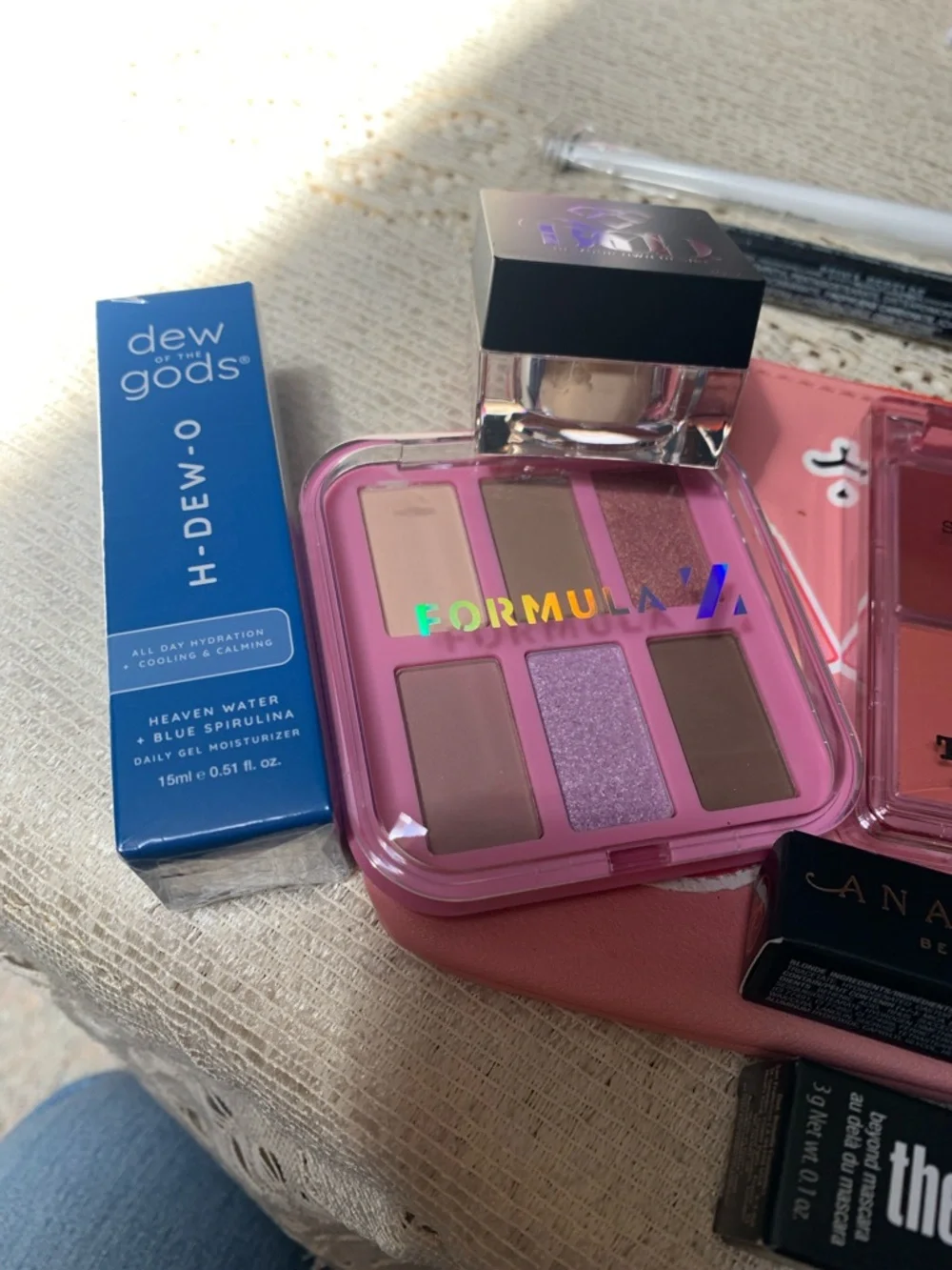 Assorted Women’s Makeup Set — Pink Palette & Blush 10 Piece Bundle